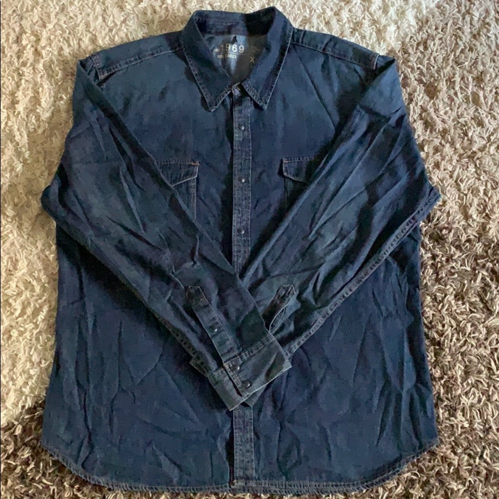 Gap blue jean button down shirt